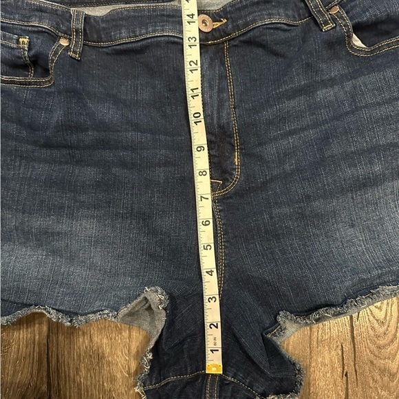 Torrid Denim Shorts Jean Short High Rise A-Line Shortie Vintage Stretch Dark 26 - Picture 10 of 13